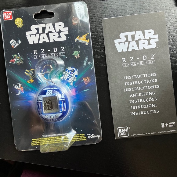 Star Wars Tamagotchi R2-D2 Blue Translucent Hologram Virtual Pet Keychain Game - Picture 1 of 4